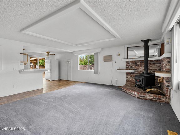4th image of 1344 Patricia Dr