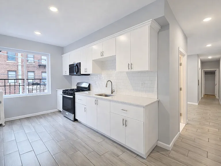 5114 Hudson Ave #7 — Photo 4