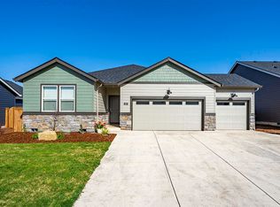 1928 Hannah Ln, Medford, OR 97504