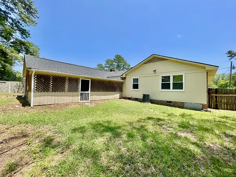 717 Rockwood Dr — Photo 25