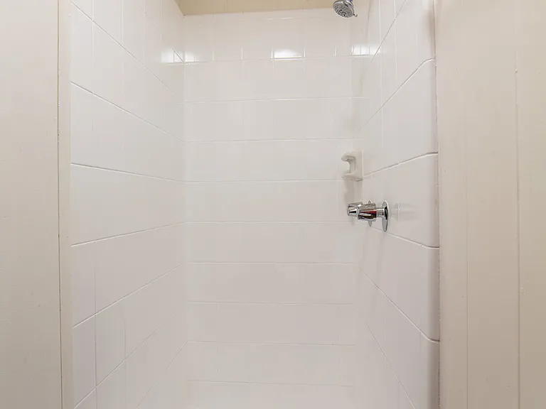 242 Kaiulani Ave — Photo 18