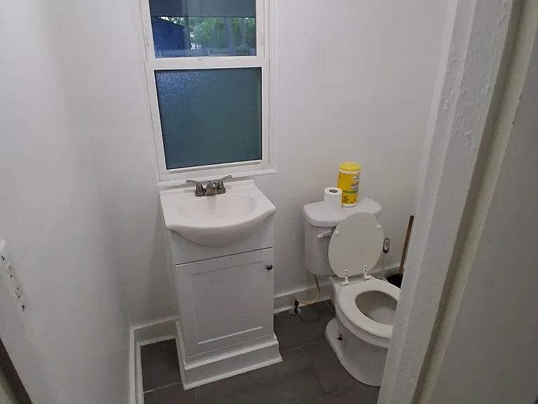 1805 Kent St — Photo 15