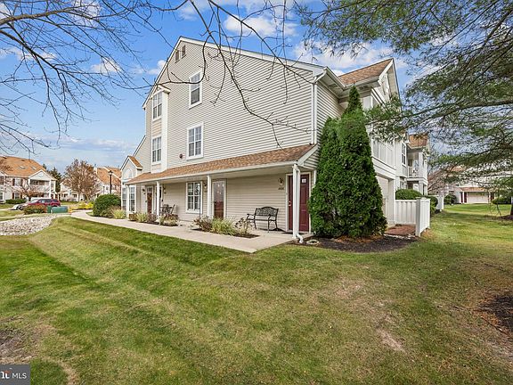 2nd image of 4505 Aberdeen Ln