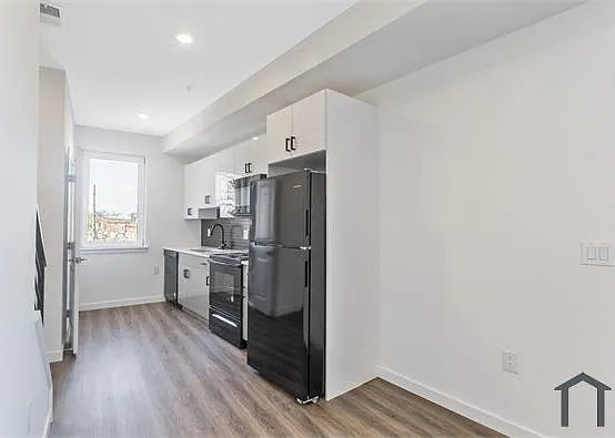 1616 N 54th St — Photo 30
