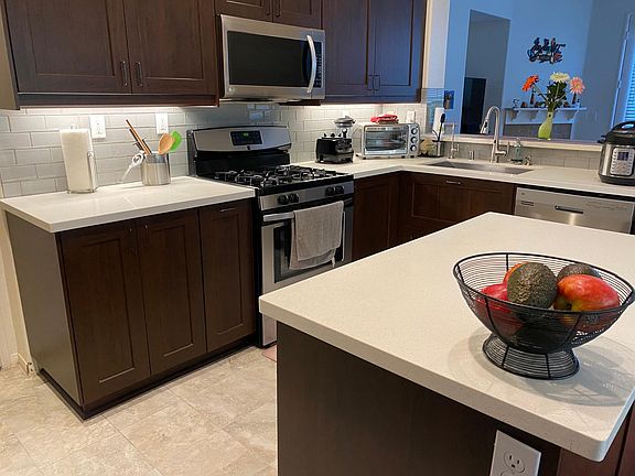 4th image of 11809 Miro Cir