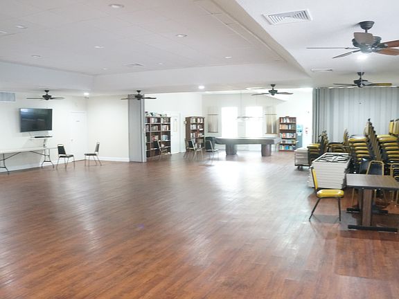3rd image of 2851 Somerset Dr APT 212