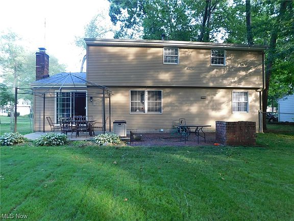 2nd image of 7771 Glen Oaks Dr NE
