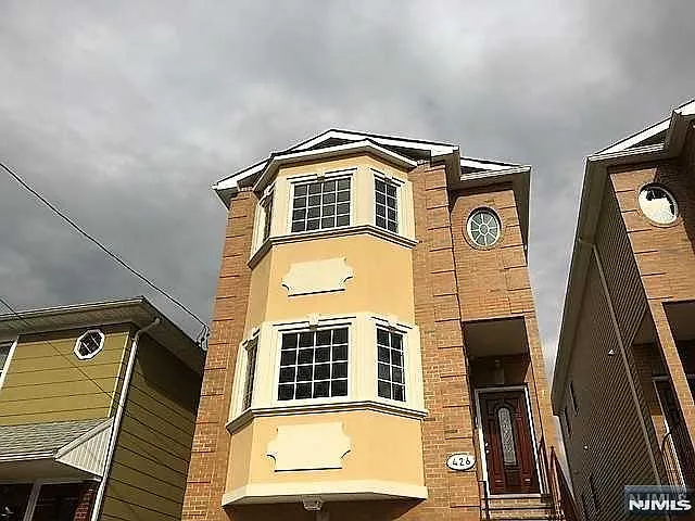 426 Jersey St — Photo 4