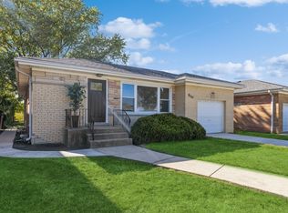 8828 Oriole Ave, Morton Grove, IL 60053