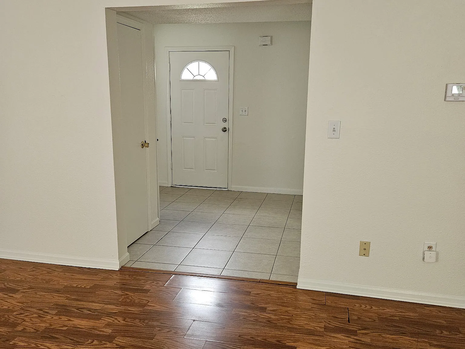 3 bed, 2.5 bath, 1440 sqft, $1,950 — Photo 2