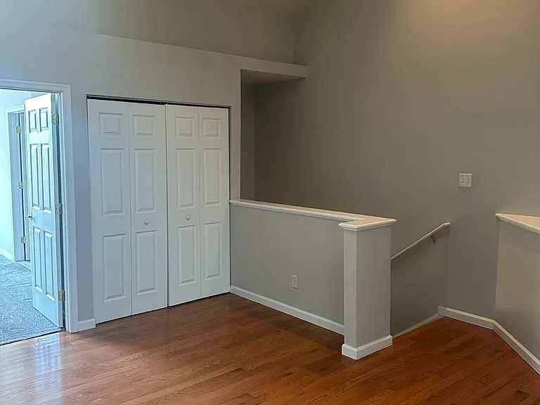 250 Meriweather Dr — Photo 7
