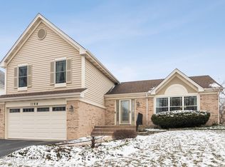 1180 Winding Glen Dr, Carol Stream, IL