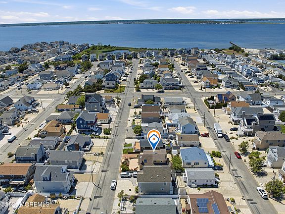5th image of 110 Surf Drive