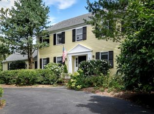 26 Tubwreck Dr, Dover, MA 02030