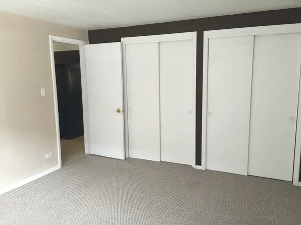 10747 S Harlem Ave #E1, Worth, IL 60482