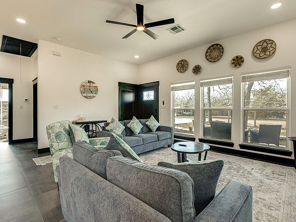 5th image of 308 Sweet Gum Ln