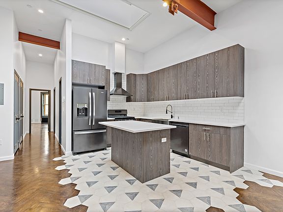 5th image of 2610 3rd Ave Floor 4