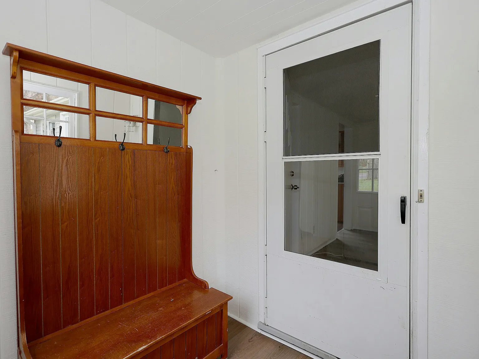 3 bed, 1200 sqft, $3,400 — Photo 4