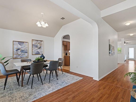 2nd image of 2548 Pearson Way
