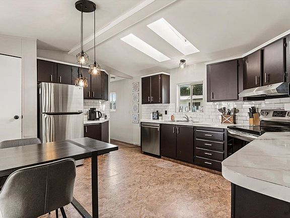 4th image of 52324 Yale Rd E #41