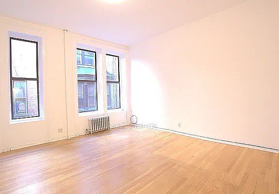 2nd image of 856 W End Ave APT 2B