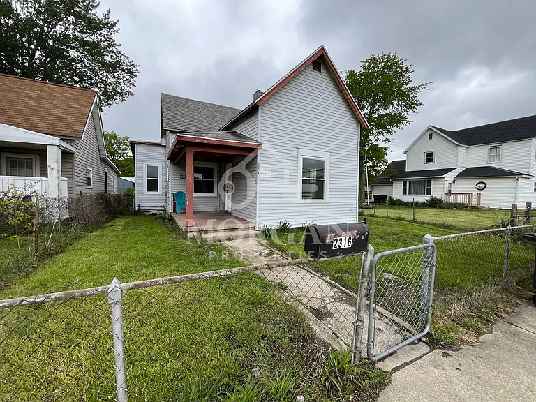2316 S Walnut St — Photo 1