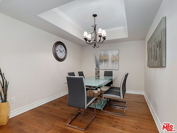 5th image of 1820 Holmby Ave APT 3