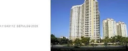 19501 W Country Club Dr