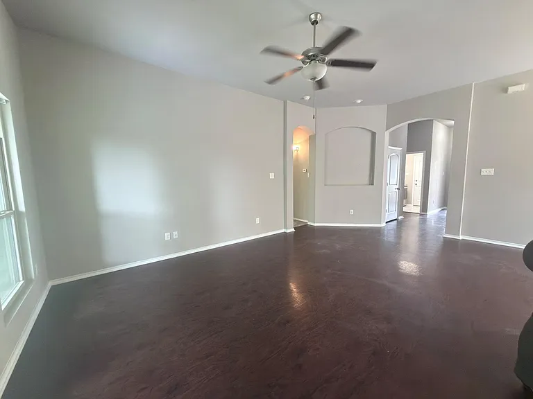 1975 Briar Grove Dr — Photo 7