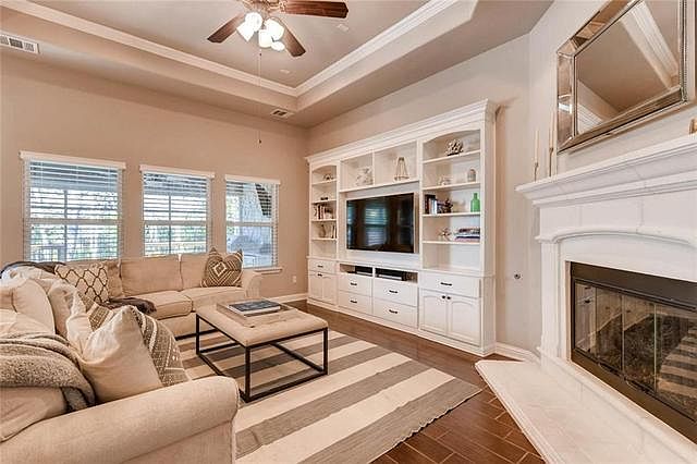 1st image of 6821 Estana Ln