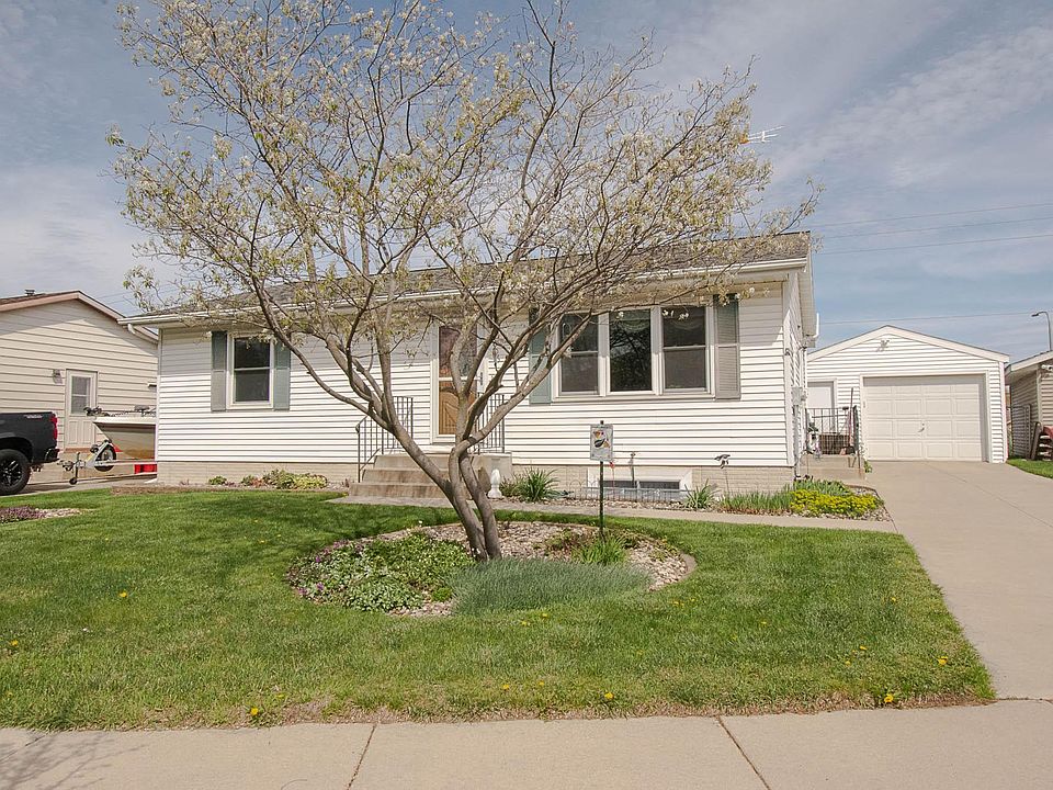 1st image of 4906 18 1/2 Ave NW