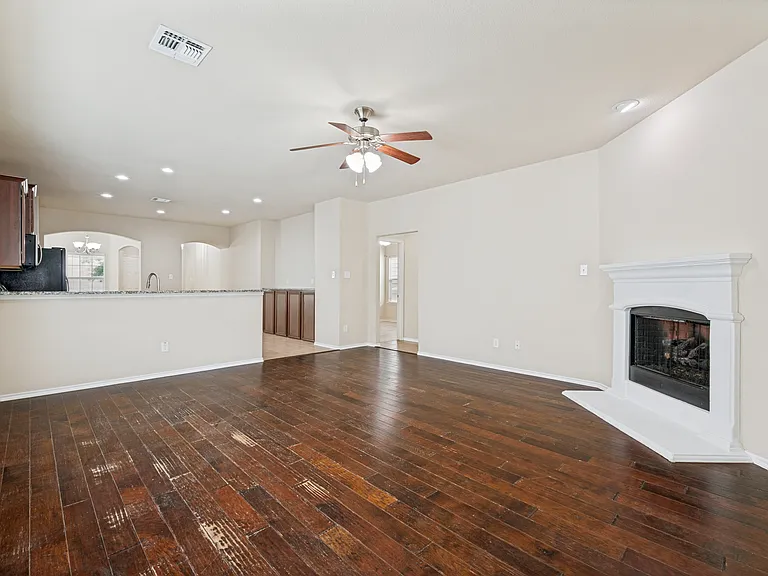9017 Eagle Dr — Photo 10