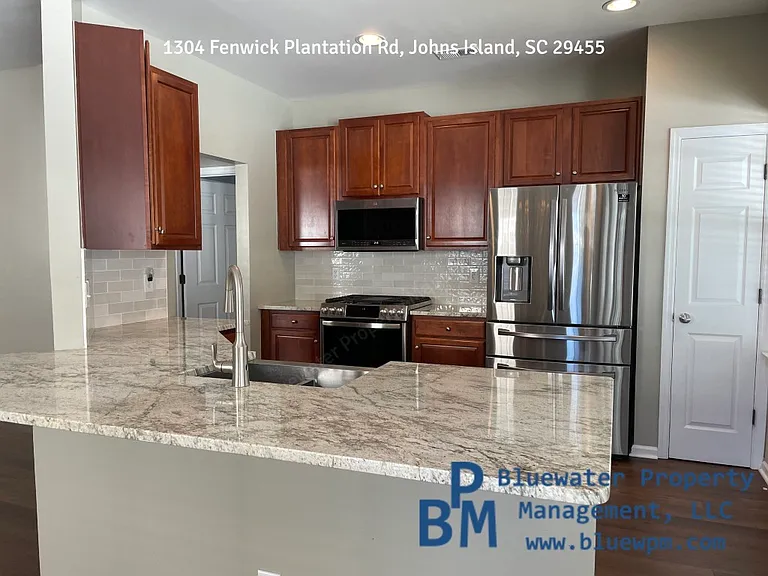 1304 Fenwick Plantation Rd — Photo 2