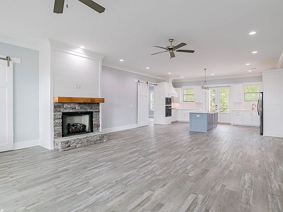 4th image of 26257 Saint Lucia Dr