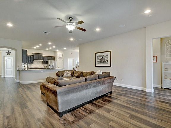 5th image of 2100 Lookout Knoll Dr