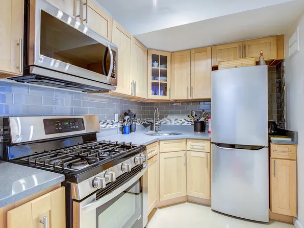 107-40 Queens Boulevard image 7 of 27