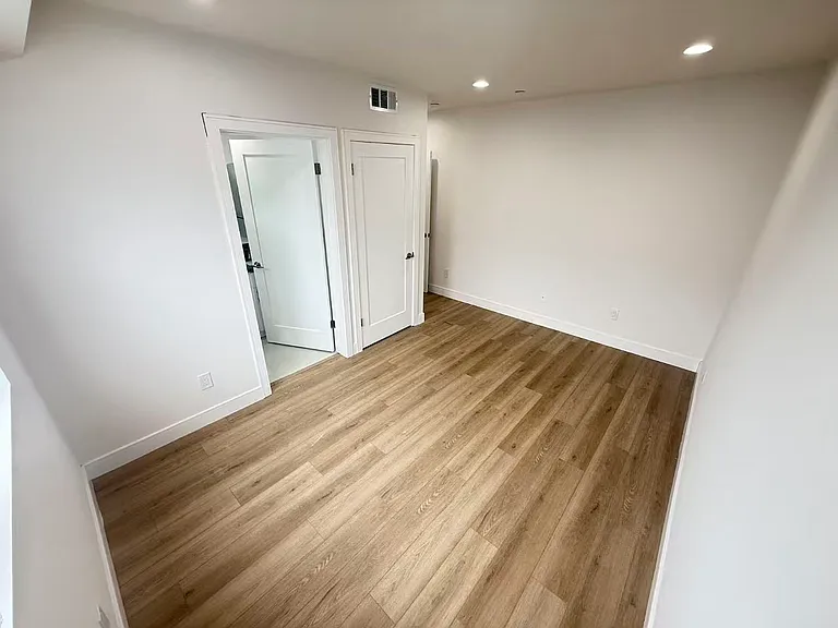 1505 W 208th St #505 — Photo 9