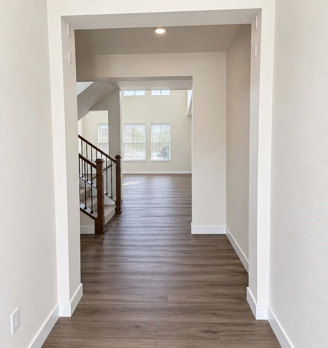 5 bed, 2876 sqft, $3,495 — Photo 2