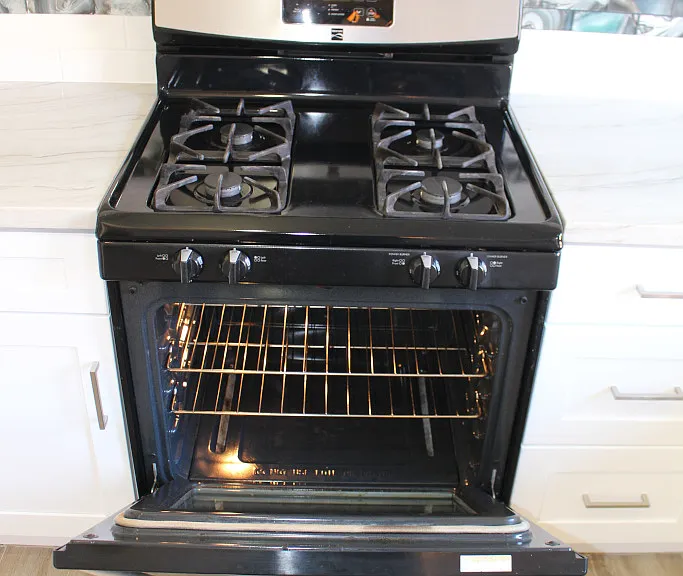 Clean oven