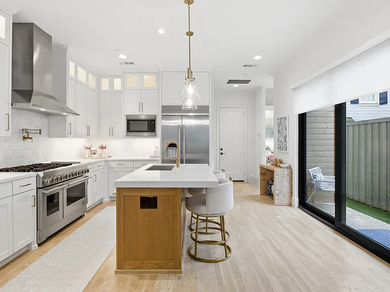 4435 Emerson Ave — Photo 7