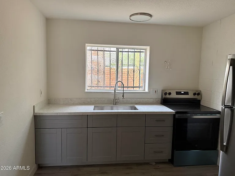 1021 E Fillmore St — Photo 22