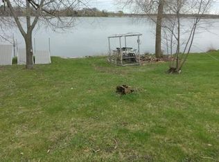 36849 N North Nathan Hale Dr, Lake Villa, IL 60046