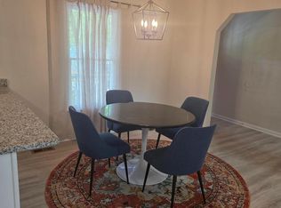 1002 Eastover Pkwy, Locust Grove, VA 22508