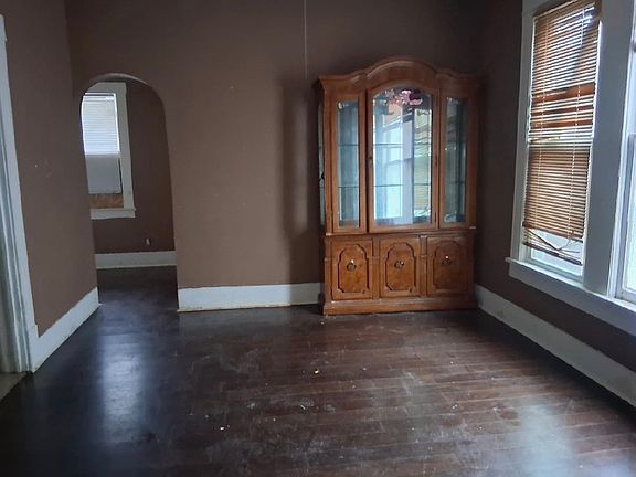 2nd image of 1656 N College St