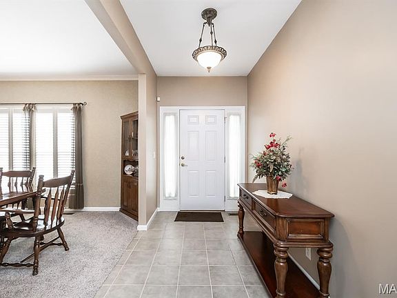 3rd image of 3449 Middlebury Way