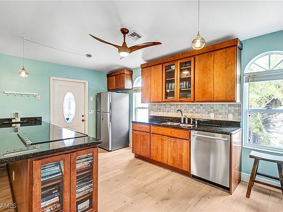 5th image of 225 Nature View Ct