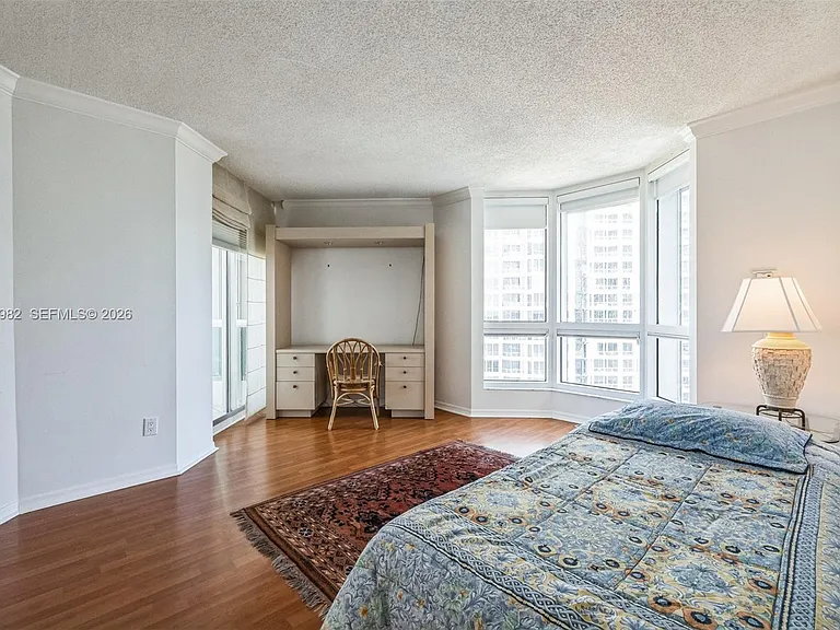 21205 Yacht Club Dr #1802 — Photo 18