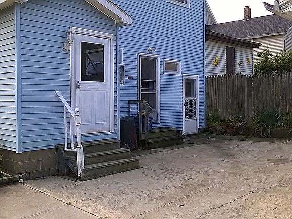 1st FLR REAR 2nd / BASEMENT 