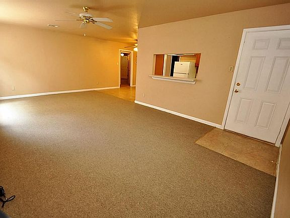 3rd image of 418 Lakeside Dr