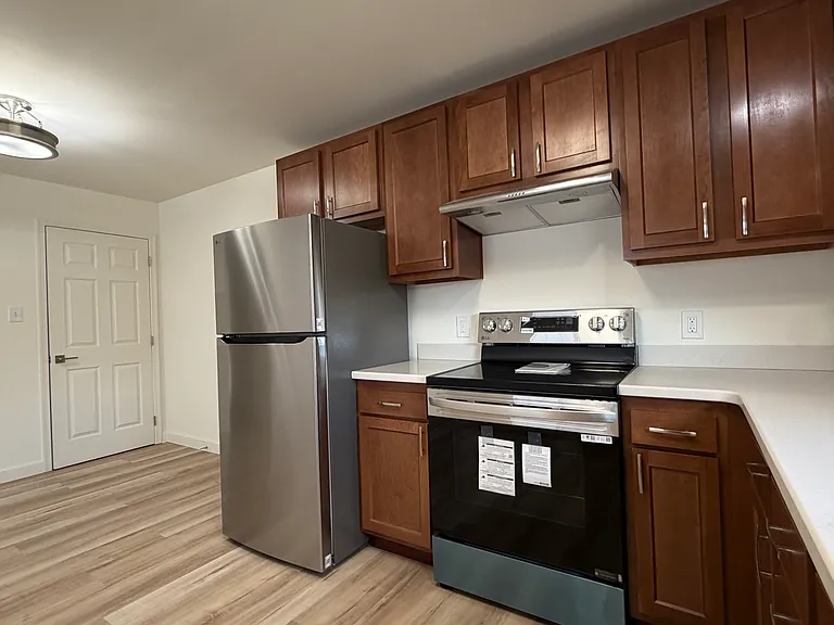 70 Sequoia Dr — Photo 3